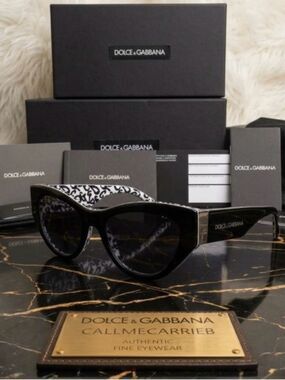 🛍️Dolce & Gabbana New & Authentic Black Exterior, All Over DG Logo Interior